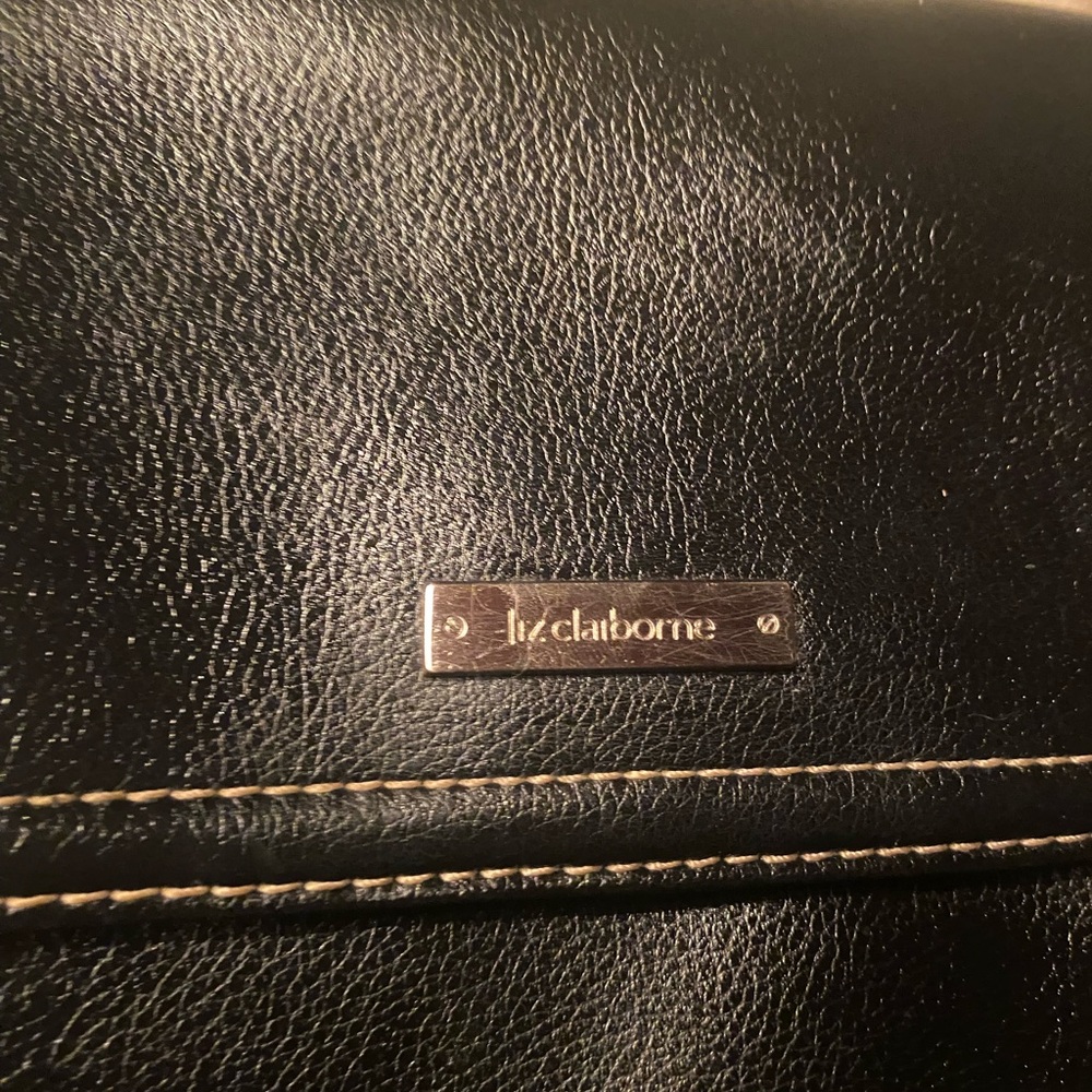 Price Drop! Liz  Claiborne Black Leather Crossbody Bag - Picture 2 of 11